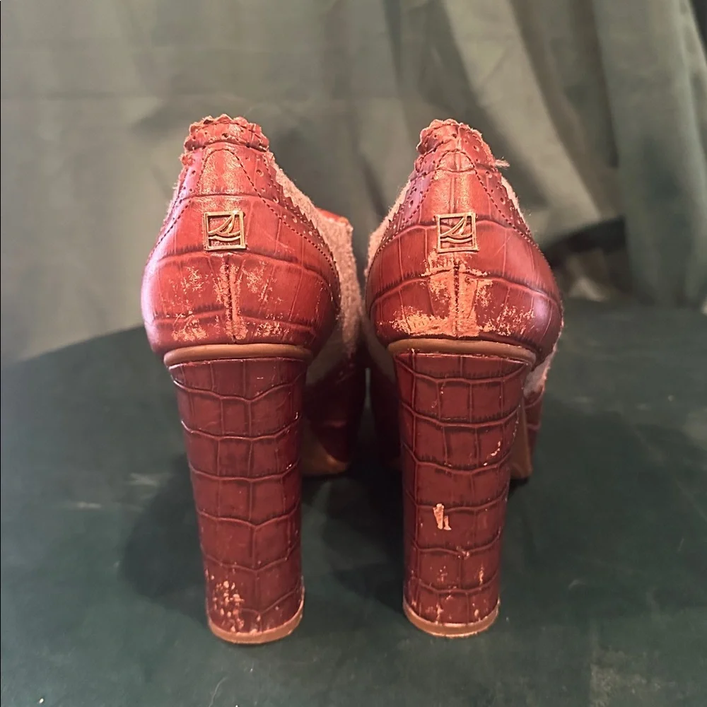 Sperry faux crocodile